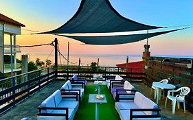 Seaside Apartments & Rooms Kampouri